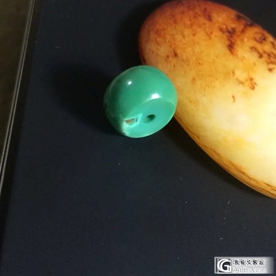 一颗原矿绿松石桶珠 已经变色！_玉石
