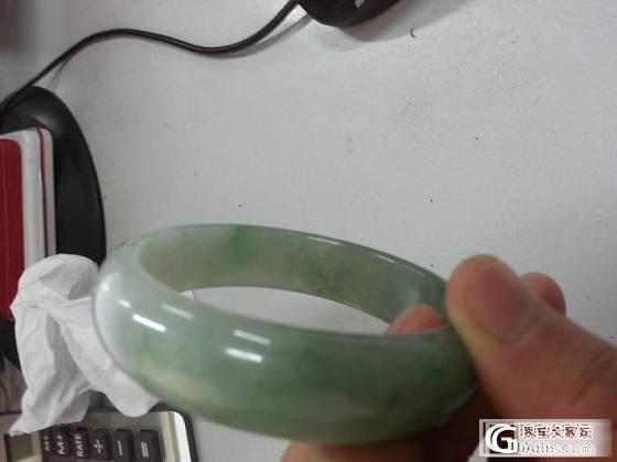 翡翠镯子，大家给掌掌眼，估个价_手镯翡翠