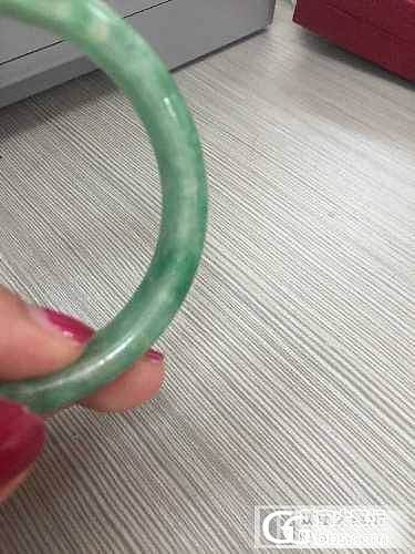 来来掌个眼看看这是啥是豆种翡翠吗_手镯翡翠