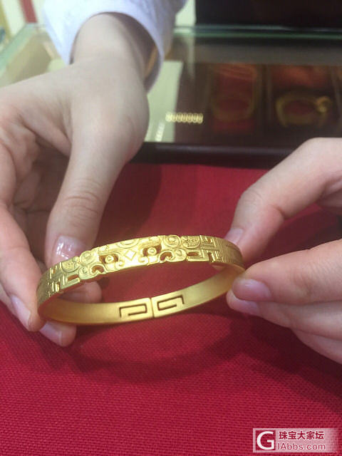 补一个老铺黄金貔貅手镯正面照_手镯金