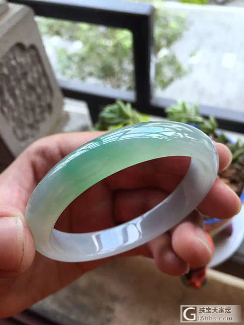 我想要个漂亮的翡翠镯子_手镯翡翠