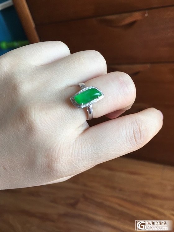 18k金翡翠阳绿戒指和一堆小精品_翡翠