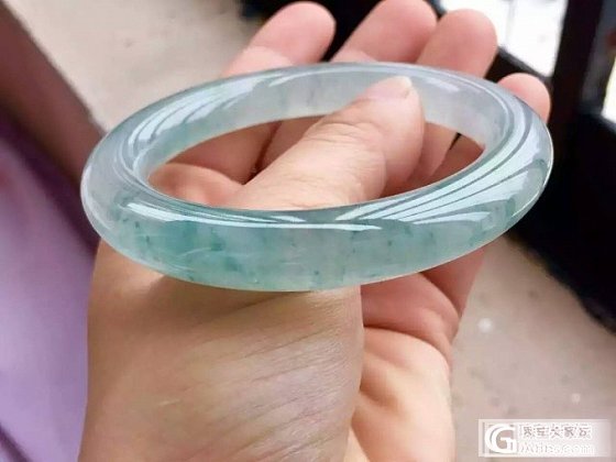 起光冰种飘花圆条手镯_手镯翡翠