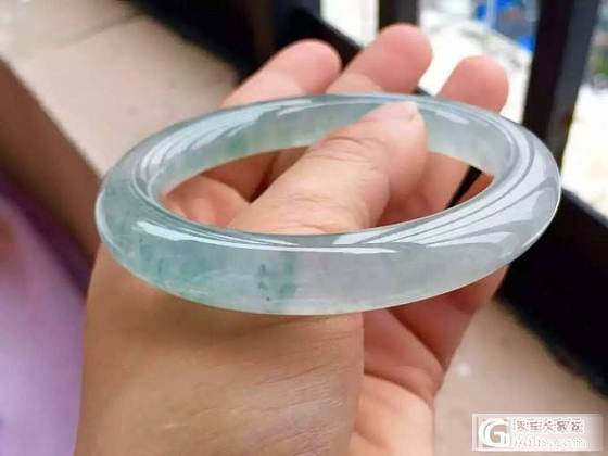 起光冰种飘花圆条手镯_手镯翡翠