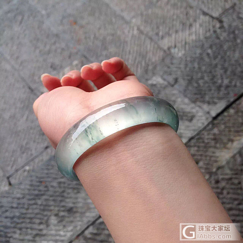 欣赏--给大家欣赏一只手镯_手镯翡翠
