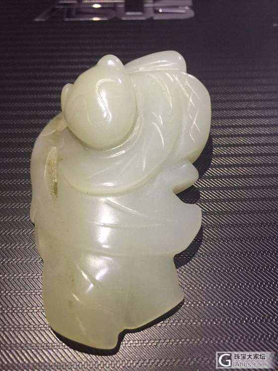 请懂行的专家帮看看这是个什么鬼？_和田玉