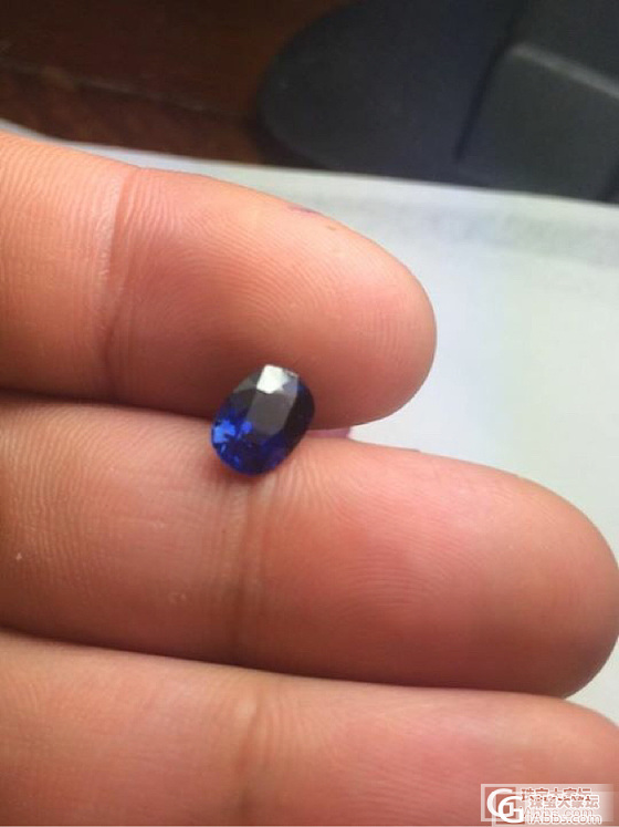 新败的缅甸抹谷皇家蓝一颗_蓝宝石