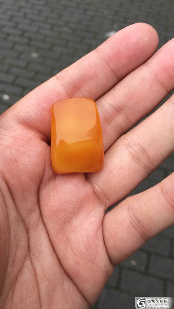 自己磨好的～在外面晒晒,第二块打磨好了_蜜蜡打磨琥珀