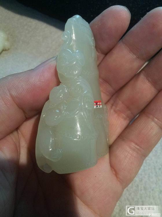 大家帮看这么透和油会是俄料吗？卖家说是俄料？还是其它什么料？价值约多少？_和田玉