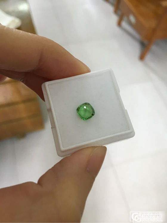 请大家帮忙看看，第一次入莎莎品质怎么样，能不能留，谢谢大家_刻面宝石沙弗莱