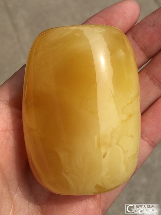 据说不同的人看蜜蜡是不同的心情哟_蜜蜡