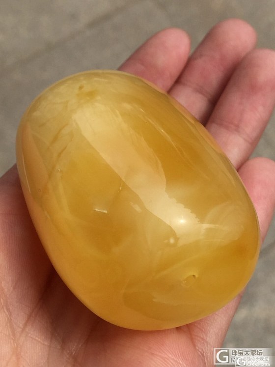 据说不同的人看蜜蜡是不同的心情哟_蜜蜡