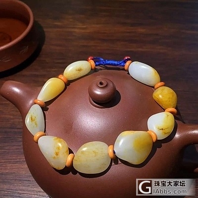 黄皮和田玉原籽手串_和田玉