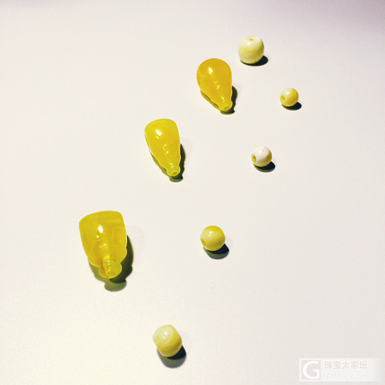 佛头的形制是手工师傅对线条审美的体现。_蜜蜡