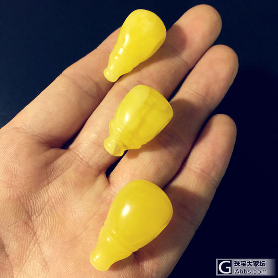 佛头的形制是手工师傅对线条审美的体现。_蜜蜡
