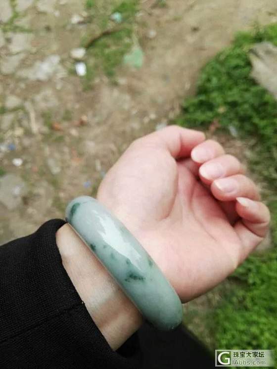 晒晒，这样拍是不是好点了。估下哦。_手镯翡翠