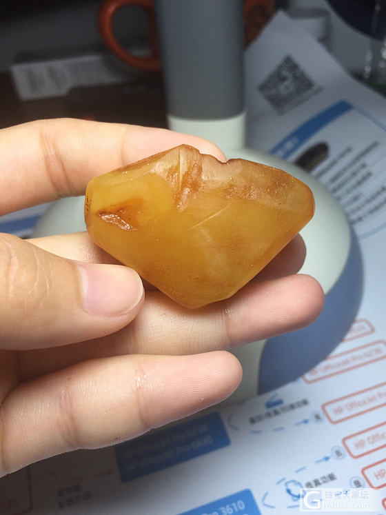 蜜蜡的加工过程_打磨蜜蜡原石