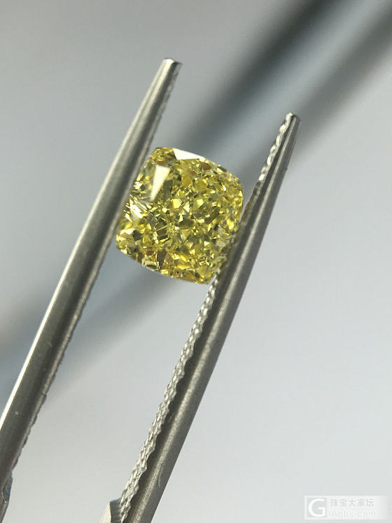 GIA。fancy yellow    SI1 肉眼干净，高性价比，欢迎询价_彩钻