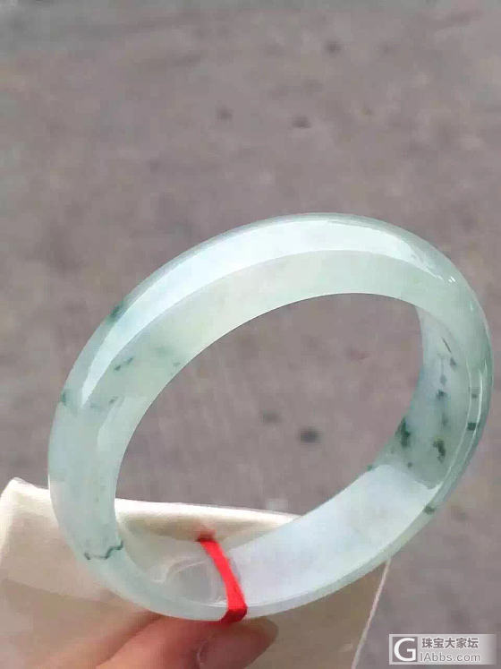 有喜欢的吗_翡翠手镯