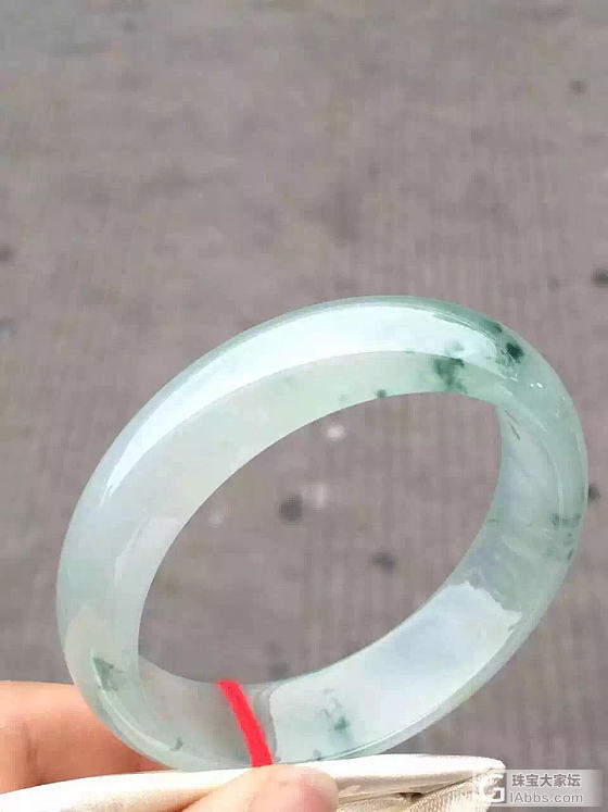 有喜欢的吗_翡翠手镯