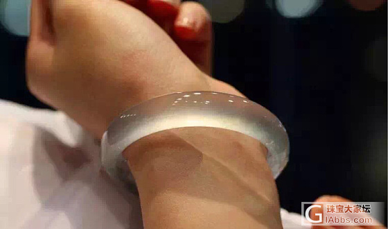 转载，翡翠玻璃种手镯价格_翡翠