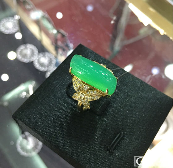 绿果冻～(˶‾᷄ ⁻̫ ‾᷅˵)很可口的样子～_翡翠