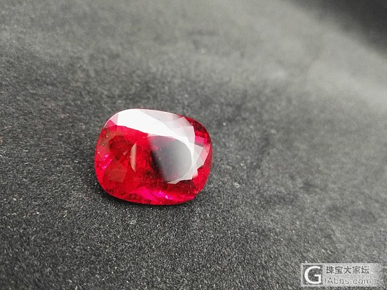 鸽血红色碧玺_刻面宝石碧玺