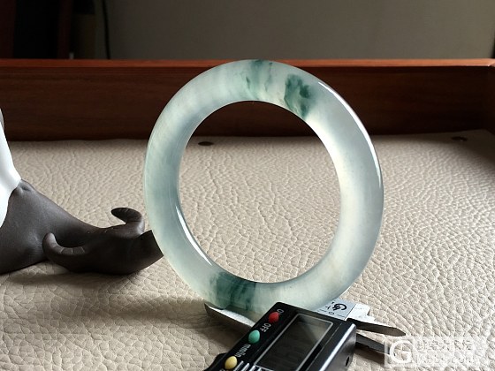 高冰飘花手镯（自然光图）_手镯翡翠