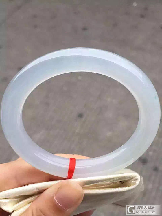 冰种春色圆条_手镯翡翠