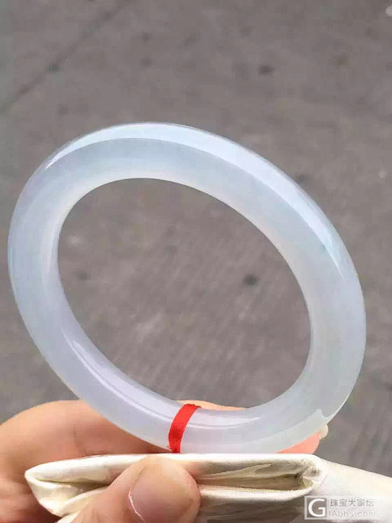 冰种春色圆条_手镯翡翠