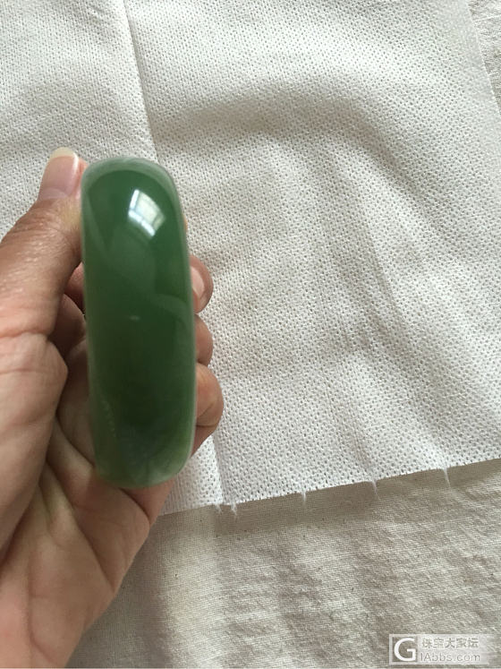 入了人生第一个碧玉手镯，想当传家宝，就不知道有沒有吃药_手镯碧玉