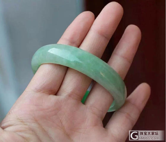 卖家没有证书 看起来假吗_手镯翡翠