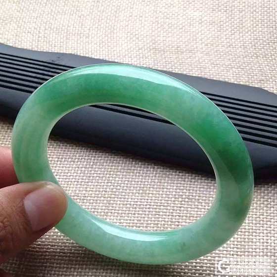 翡翠手镯批发_翡翠