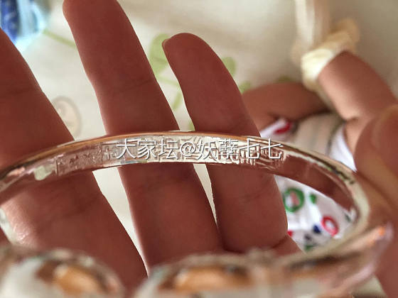 金玉良缘_珠宝银和田玉金手镯搭配