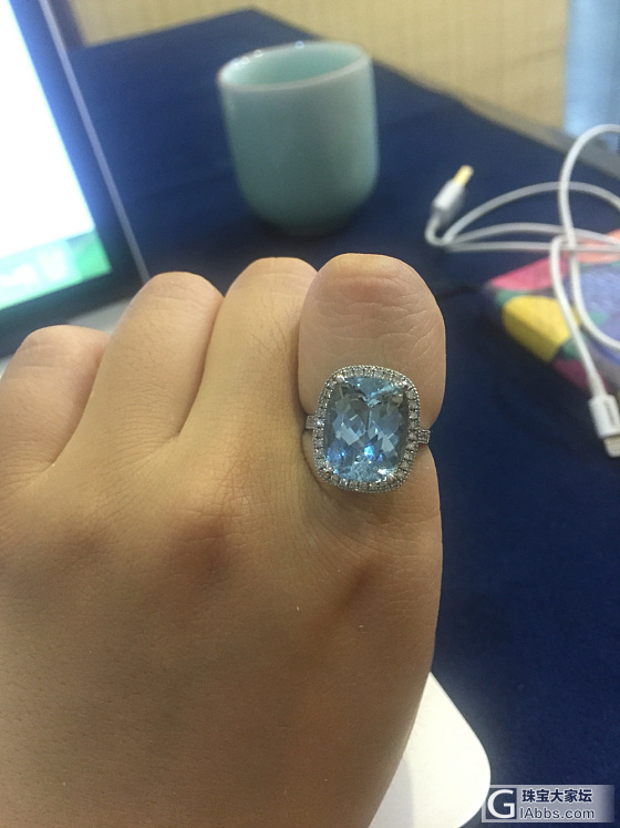 去年买的第一个戒指 现在看我依然很喜欢～_刻面宝石戒指海蓝宝