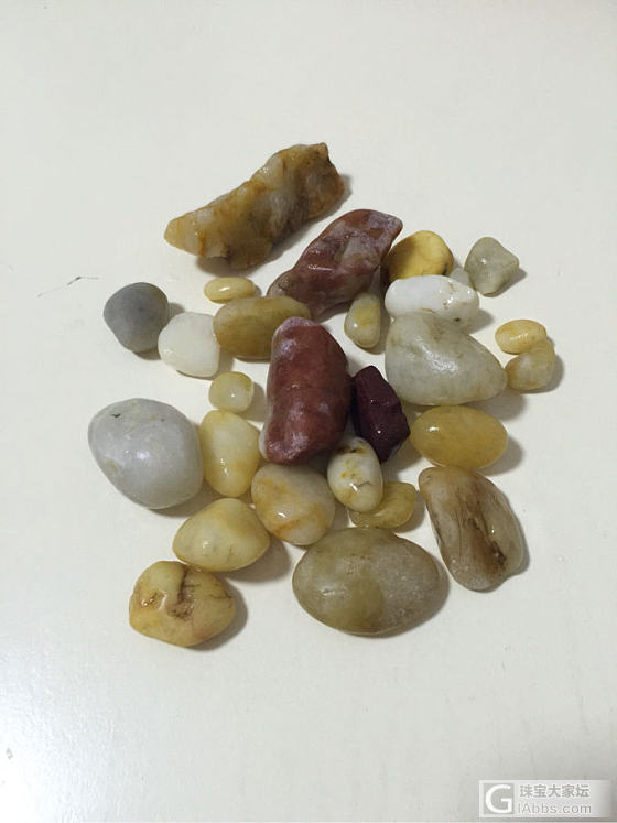 戈壁滩捡的小石头，求关注啊！^_^_玉髓玛瑙