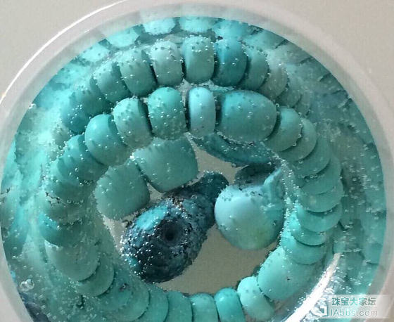 哇美呆啦_珠串松石