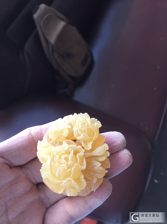 啦啦啦～这个镂空牡丹真是美到不行了，超级期待啊_蜜蜡