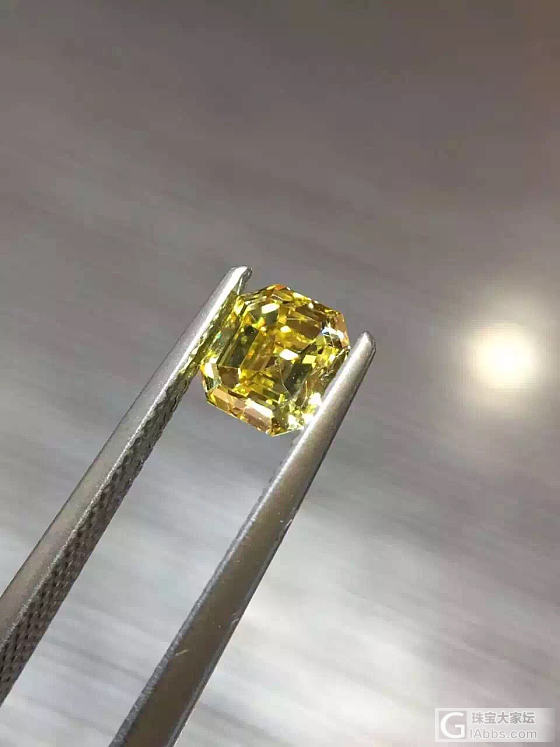 1.02ct Fancy Intense Yellow_彩钻