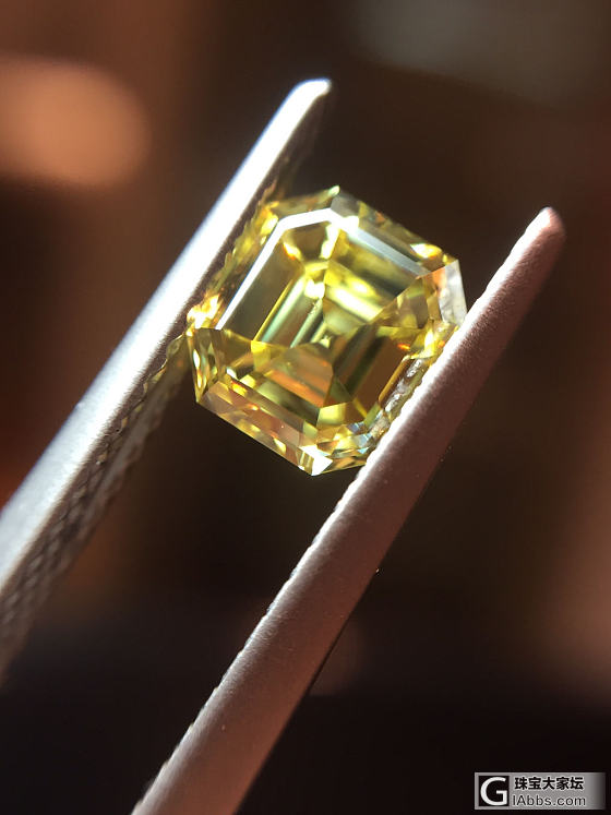 1.02ct Fancy Intense Yellow_彩钻