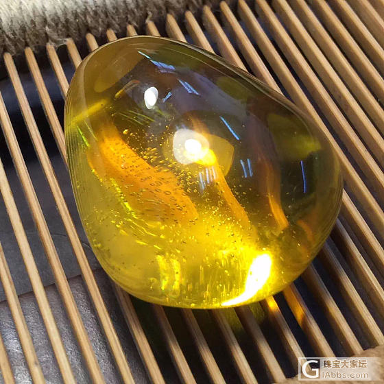 琥珀和蜜蜡更爱哪一个？_琥珀蜜蜡