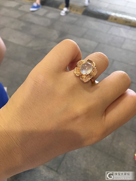 18k玫瑰花翡翠戒指_翡翠