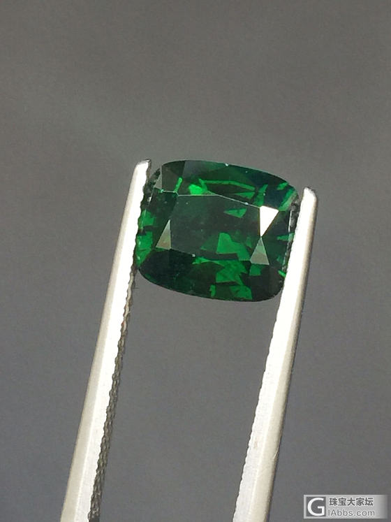 【皇家彩宝】2.14ct 沙沙一颗_刻面宝石沙弗莱