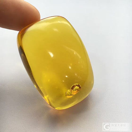 分享一下昨儿在朋友那看到的几个宝贝_蜜蜡