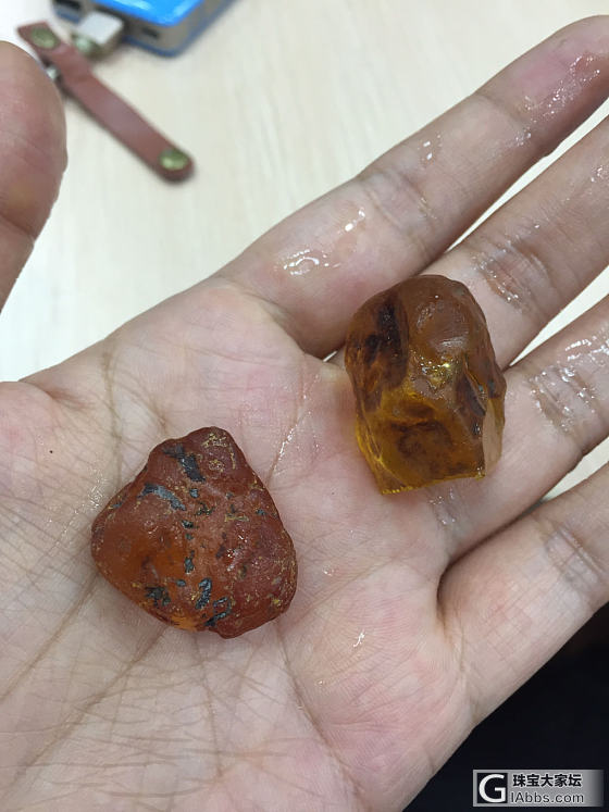 两块小东西_打磨蜜蜡