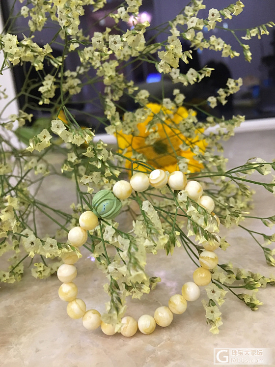 拜托帮看看这串白花有问题吗？会是二代吗_珠串蜜蜡