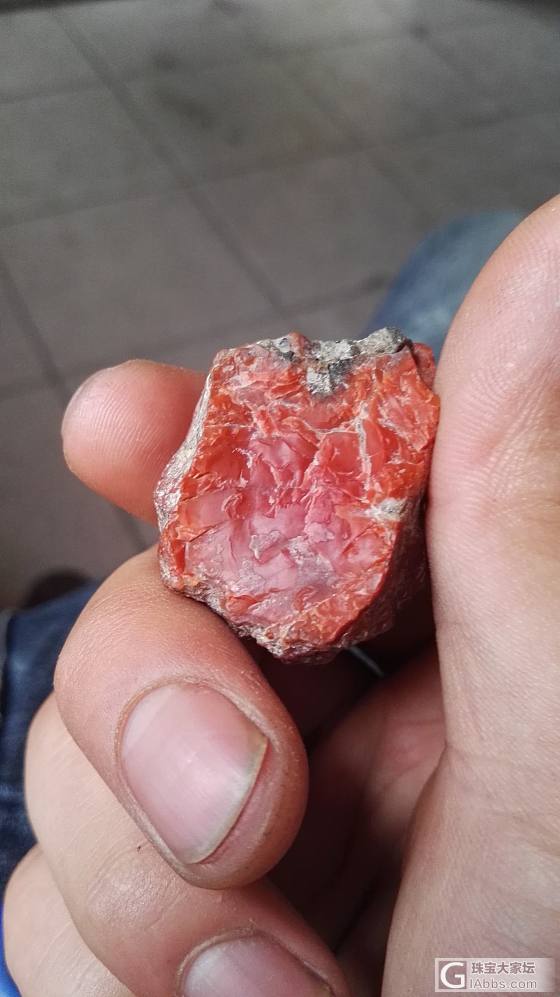 请问  这块是什么石头？？_原石玉髓玛瑙