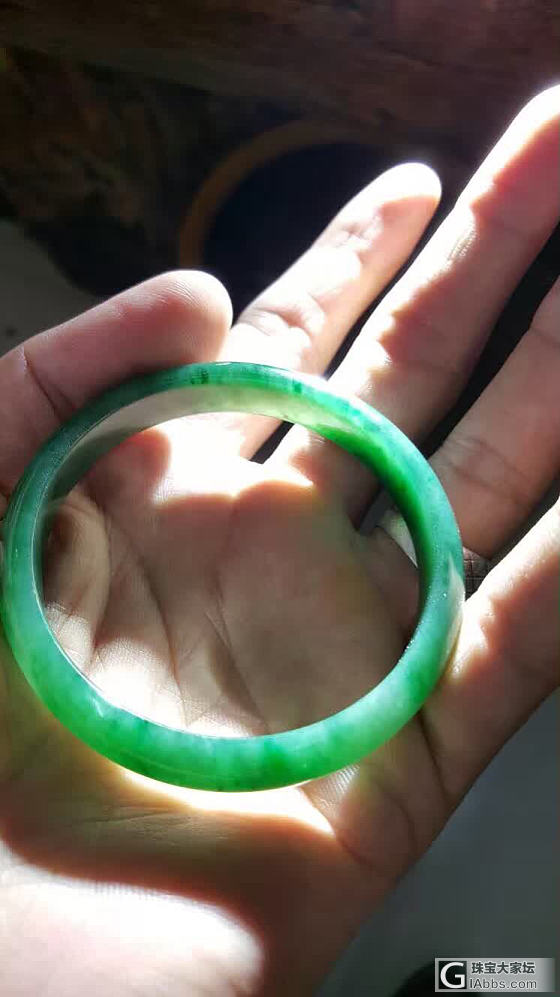 完美满色镯子_翡翠手镯