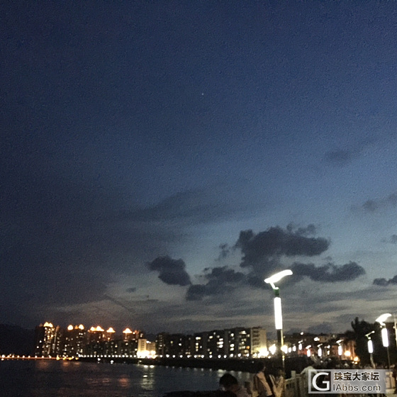 独钓江边月，共赏夏夜景_摄影