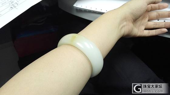 请大家帮忙掌眼，小白求赐教_手镯和田玉